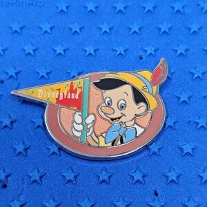 Disney Niftie Fifties Flashback 2025 Mystery Character Pennant Pinocchio LE 550